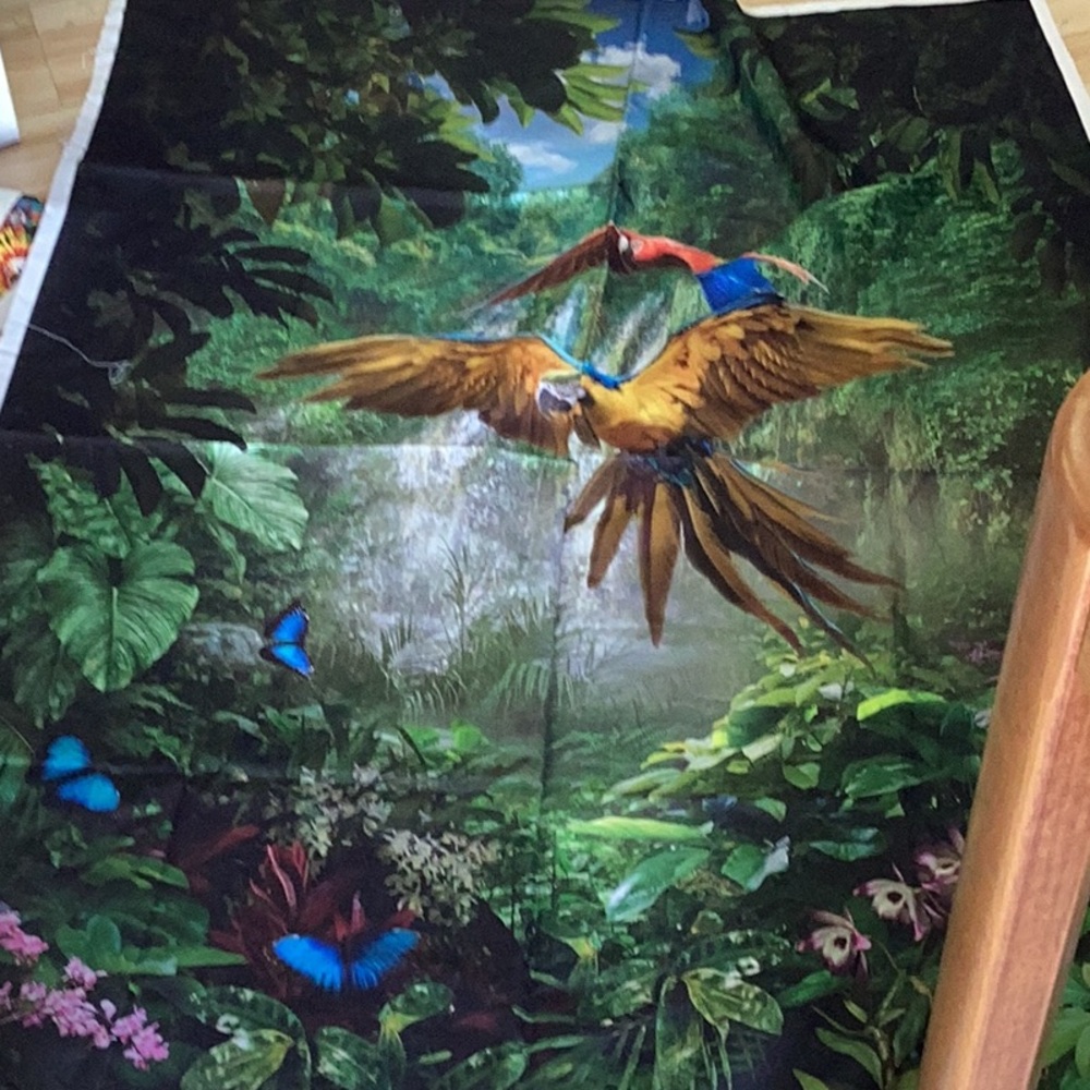 Fabric. Hoffman Parrot Panel Large 36 X WOF